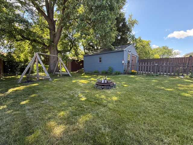 1520 Bronx Avenue, Kalamazoo Twp, MI 49048