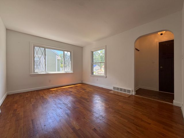 1520 Bronx Avenue, Kalamazoo Twp, MI 49048