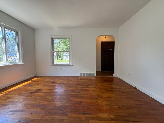 1520 Bronx Avenue, Kalamazoo Twp, MI 49048