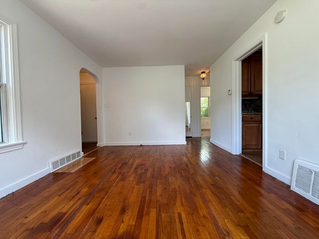 1520 Bronx Avenue, Kalamazoo Twp, MI 49048