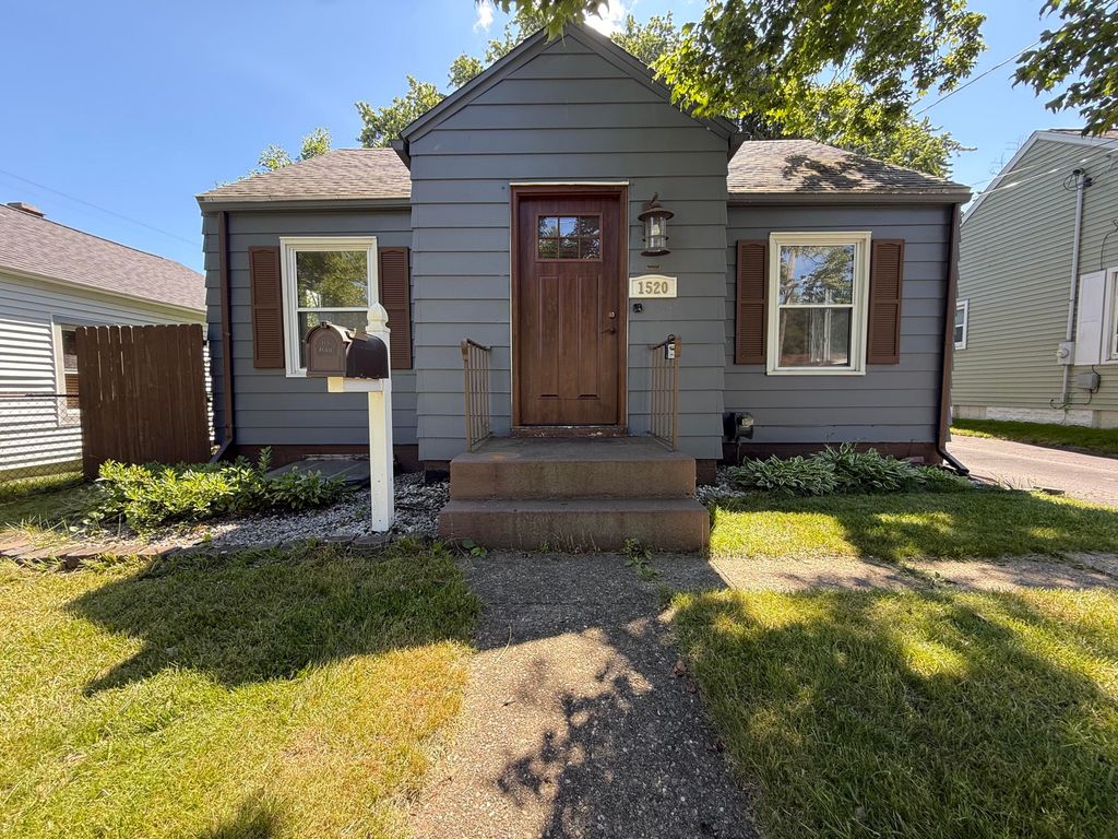 1520 Bronx Avenue, Kalamazoo Twp, MI 49048