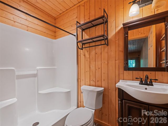 51 Stony Pond Lane, Canton, NC 28716