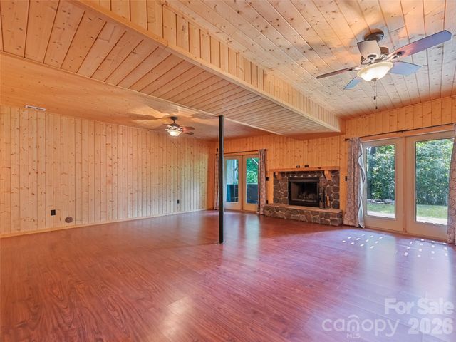 51 Stony Pond Lane, Canton, NC 28716