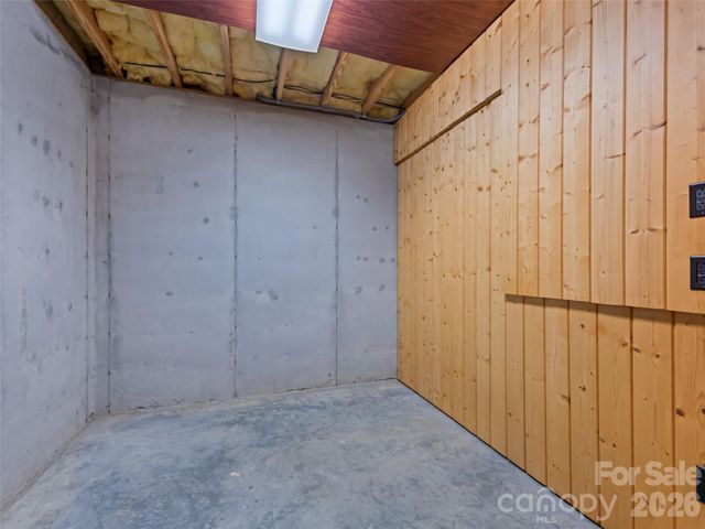 51 Stony Pond Lane, Canton, NC 28716