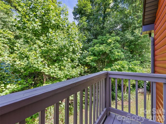 51 Stony Pond Lane, Canton, NC 28716