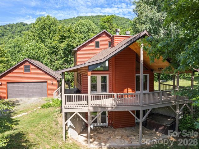 51 Stony Pond Lane, Canton, NC 28716