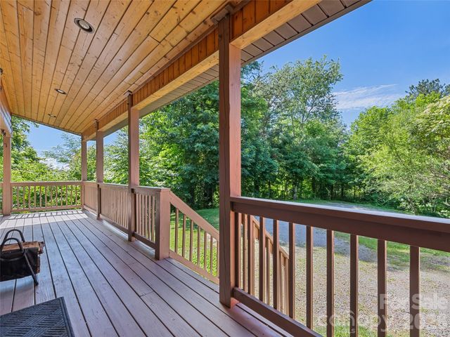 51 Stony Pond Lane, Canton, NC 28716