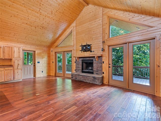 51 Stony Pond Lane, Canton, NC 28716
