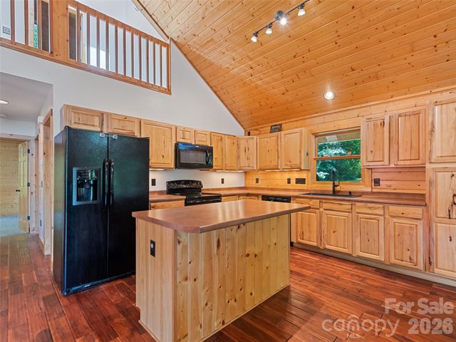 51 Stony Pond Lane, Canton, NC 28716