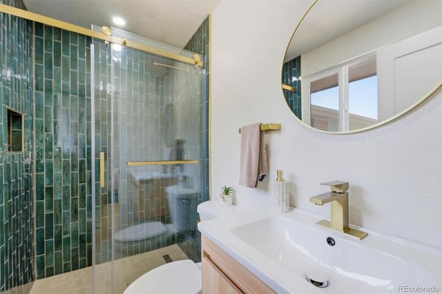 2126 S Yarrow Street, Lakewood, CO 80227