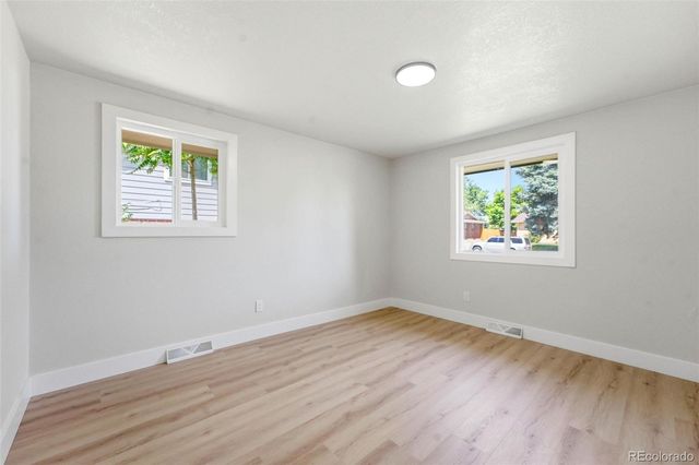 2126 S Yarrow Street, Lakewood, CO 80227