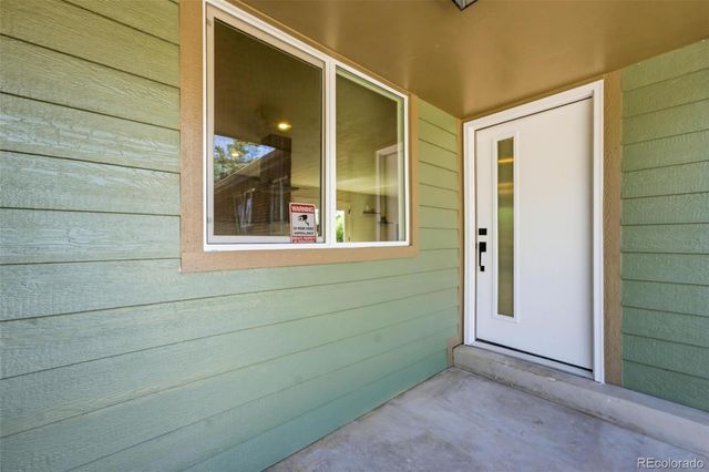 2126 S Yarrow Street, Lakewood, CO 80227