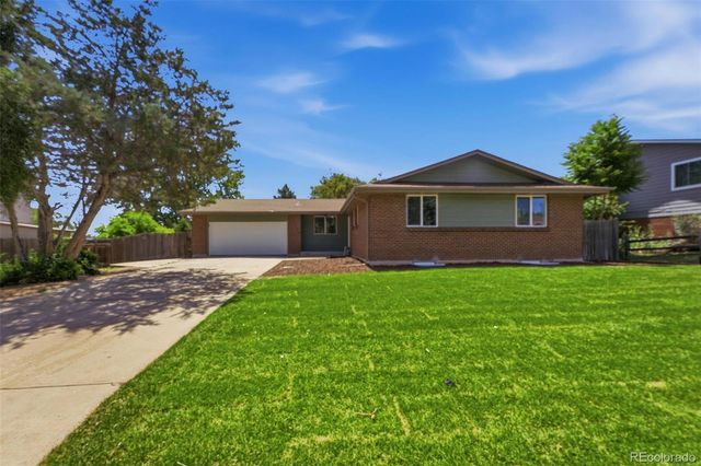 2126 S Yarrow Street, Lakewood, CO 80227