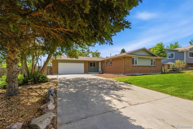 2126 S Yarrow Street, Lakewood, CO 80227