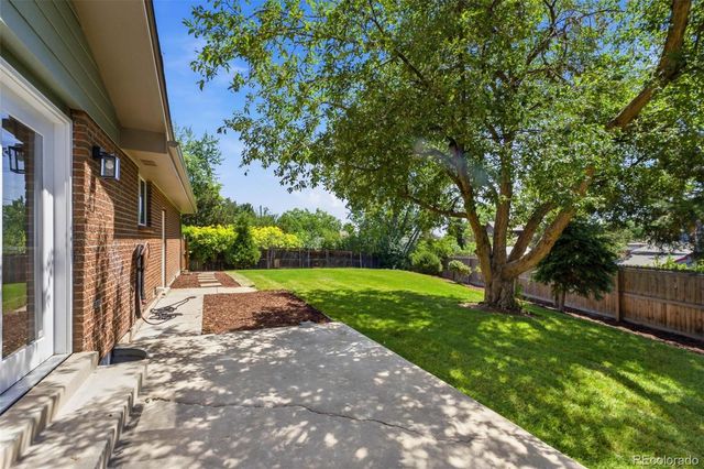 2126 S Yarrow Street, Lakewood, CO 80227