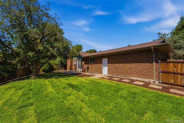 2126 S Yarrow Street, Lakewood, CO 80227