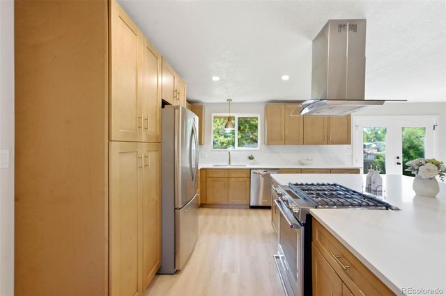 2126 S Yarrow Street, Lakewood, CO 80227