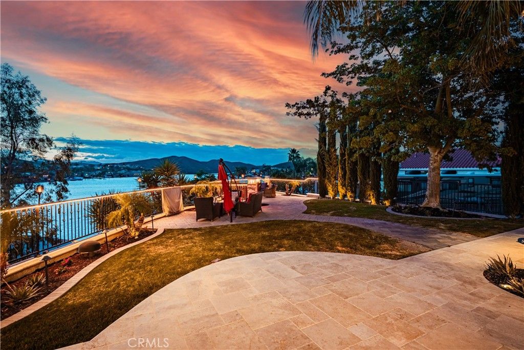 Image 10 of property listing at 29723 Eagle Point Drive, Canyon Lake, CA 92587