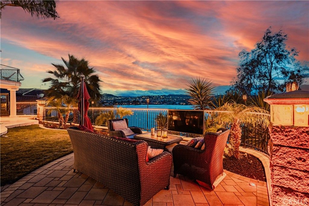 Image 12 of property listing at 29723 Eagle Point Drive, Canyon Lake, CA 92587