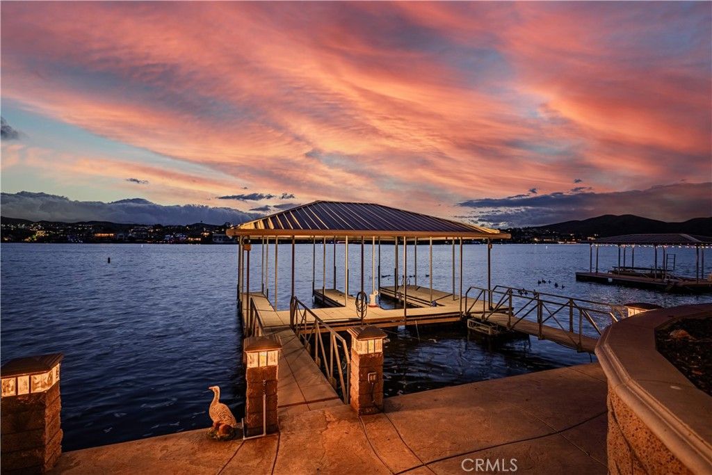 Image 14 of property listing at 29723 Eagle Point Drive, Canyon Lake, CA 92587