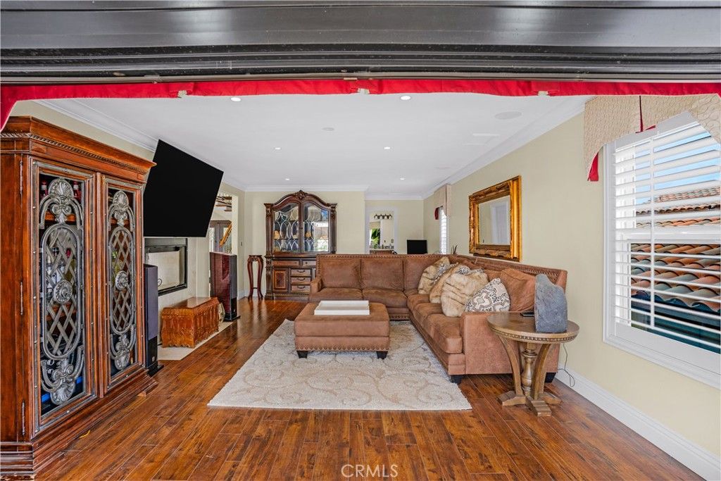 Image 27 of property listing at 29723 Eagle Point Drive, Canyon Lake, CA 92587