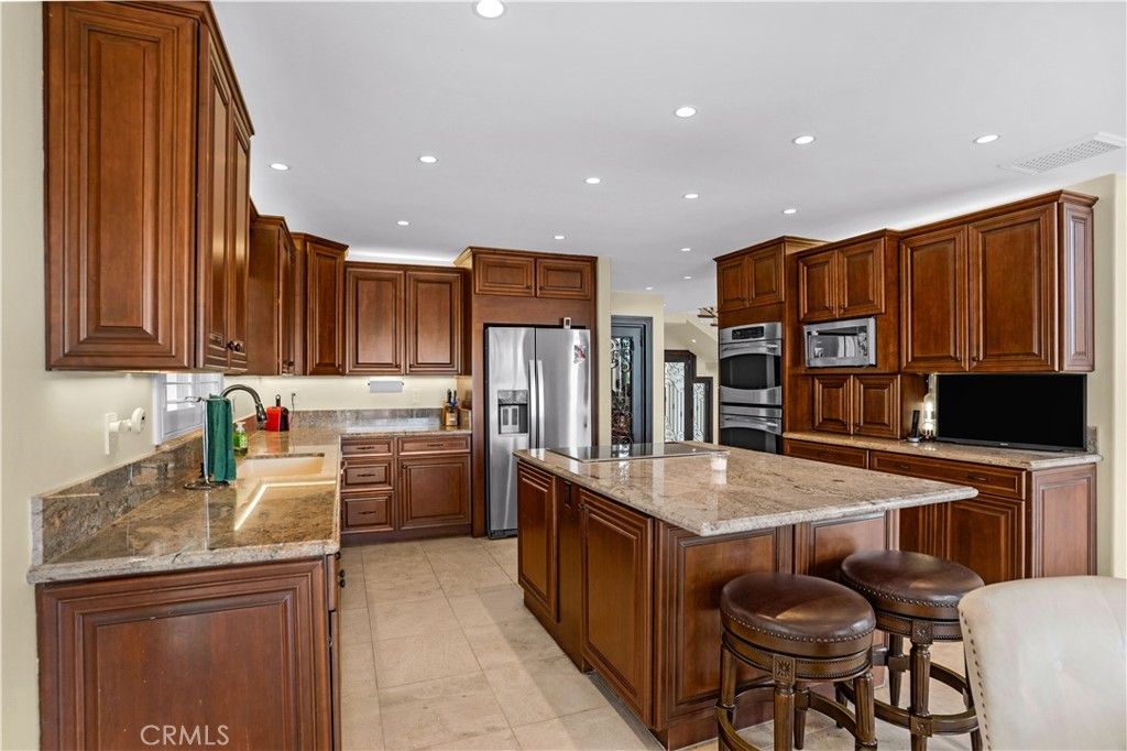 Image 33 of property listing at 29723 Eagle Point Drive, Canyon Lake, CA 92587
