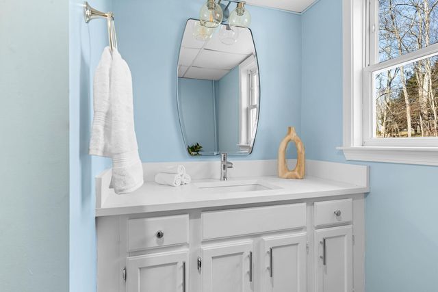 21 Pearl Lane, Teaticket, MA 02536