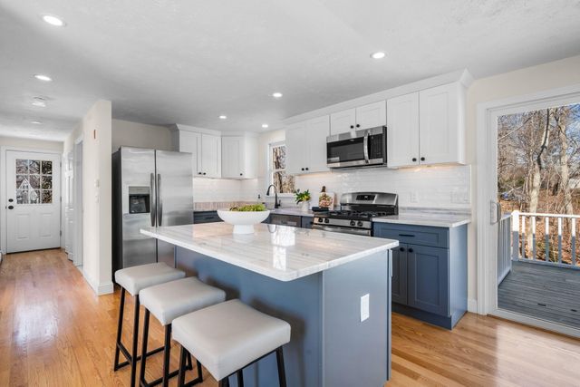 21 Pearl Lane, Teaticket, MA 02536