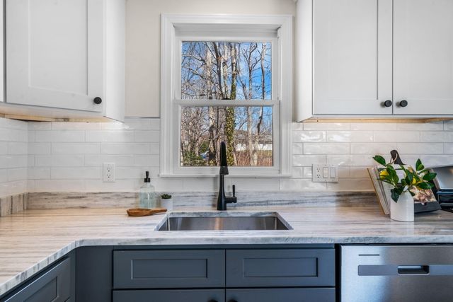 21 Pearl Lane, Teaticket, MA 02536