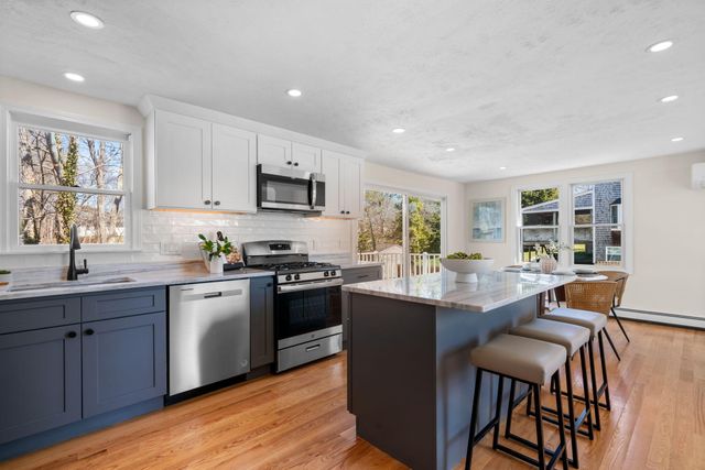 21 Pearl Lane, Teaticket, MA 02536