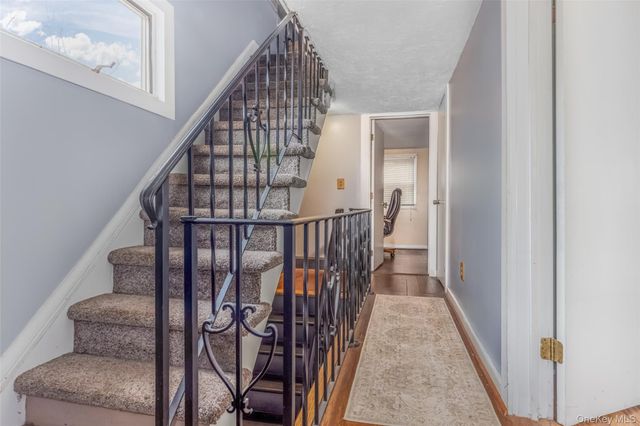 1896 Route 44 55, Modena, NY 12548