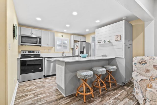 460 Fair Oaks Dr., Surfside Beach, SC 29575