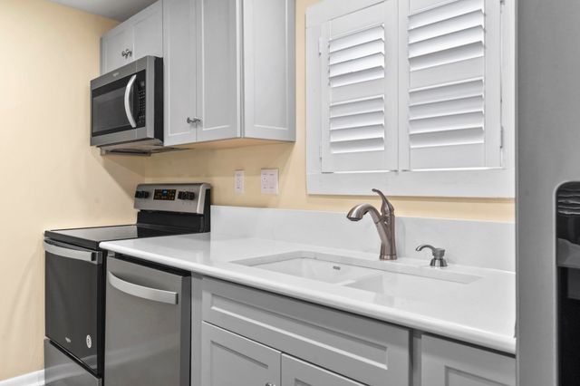 460 Fair Oaks Dr., Surfside Beach, SC 29575