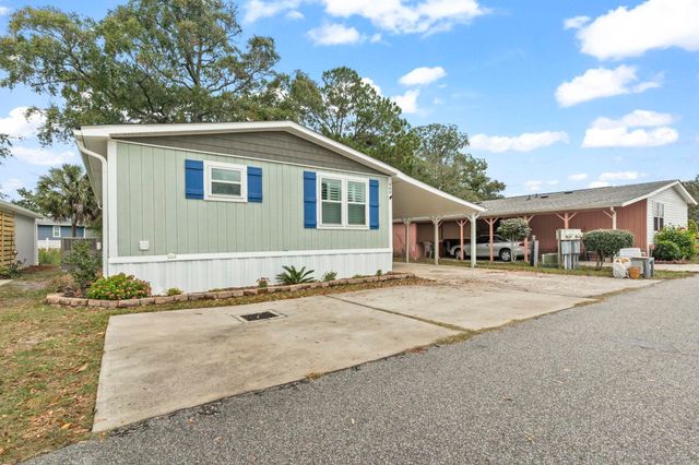 460 Fair Oaks Dr., Surfside Beach, SC 29575