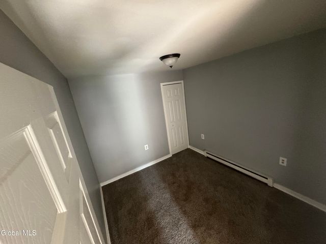 663 2nd Avenue 1R, Troy, NY 12182