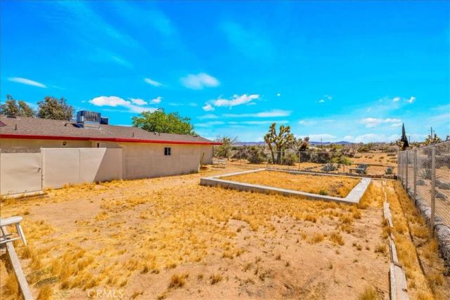 4816 Terry Lane, Yucca Valley, CA 92284