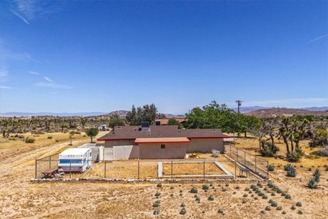 4816 Terry Lane, Yucca Valley, CA 92284