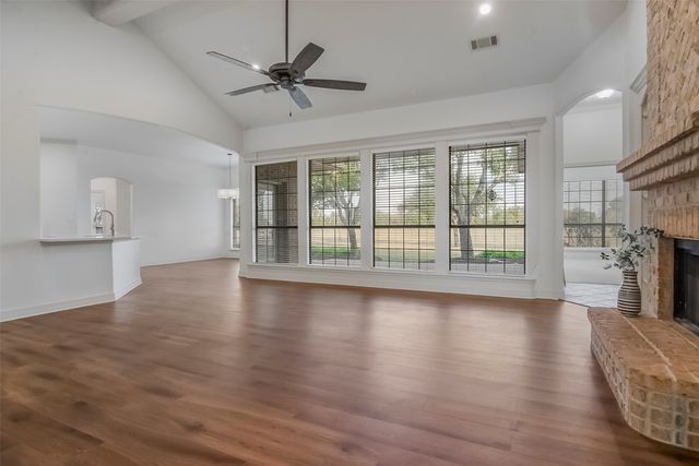 102 Buckskin Drive, Van Alstyne, TX 75495