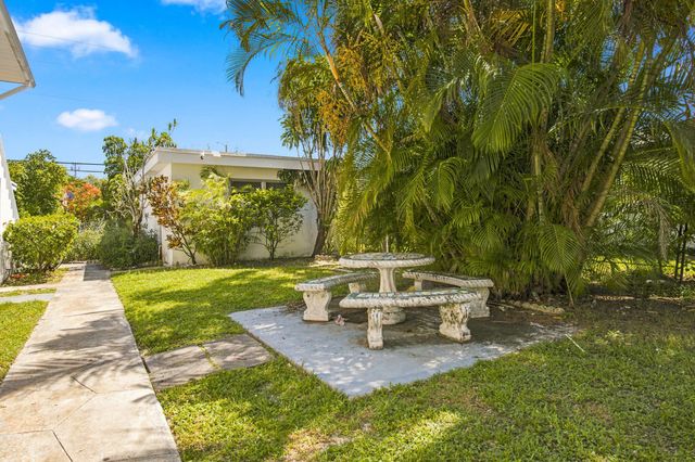 1964 NE 172nd Street Efficiency, North Miami Beach, FL 33162