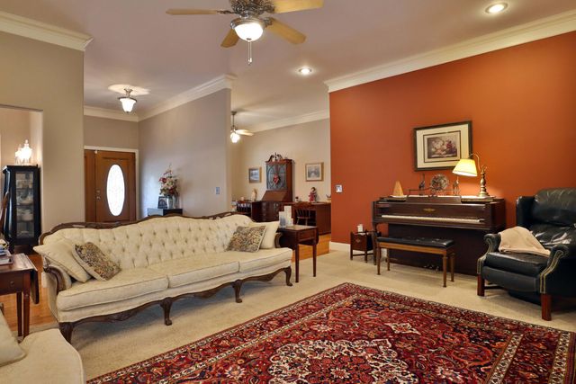 607 Sumac Lane, Marshfield, MO 65706