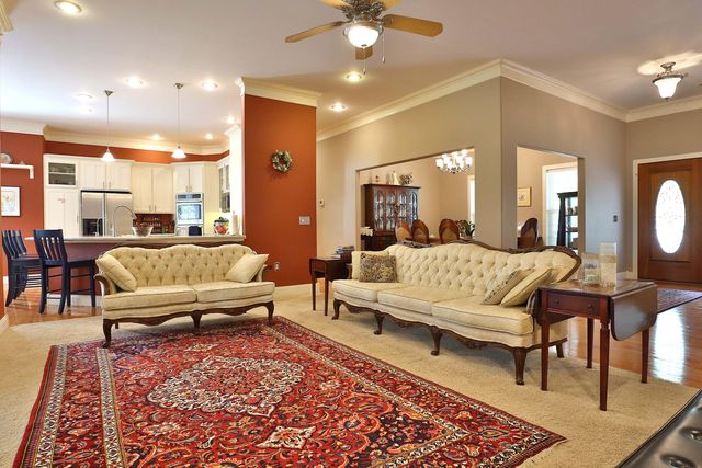 607 Sumac Lane, Marshfield, MO 65706