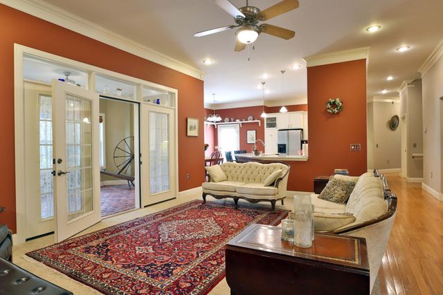607 Sumac Lane, Marshfield, MO 65706