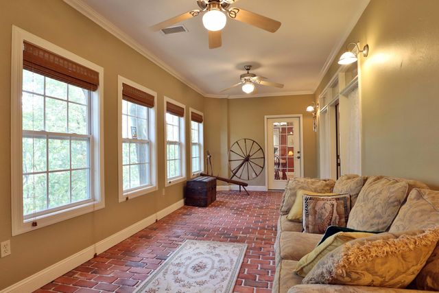 607 Sumac Lane, Marshfield, MO 65706