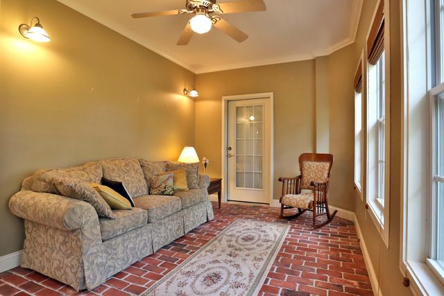 607 Sumac Lane, Marshfield, MO 65706