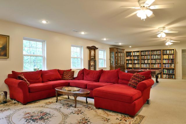 607 Sumac Lane, Marshfield, MO 65706