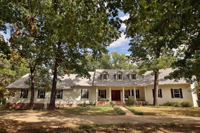 607 Sumac Lane, Marshfield, MO 65706