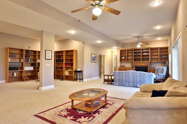 607 Sumac Lane, Marshfield, MO 65706