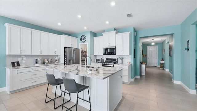6230 ROADSTEAD COURT, Apollo Beach, FL 33572