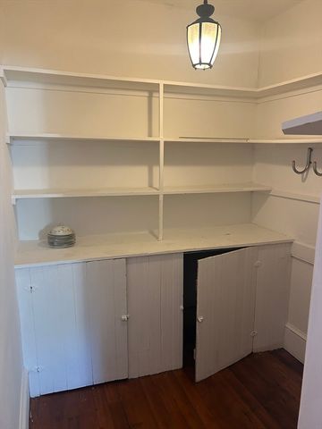 104 Inman 1, Cambridge, MA 02139