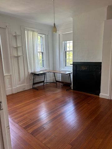 104 Inman 1, Cambridge, MA 02139